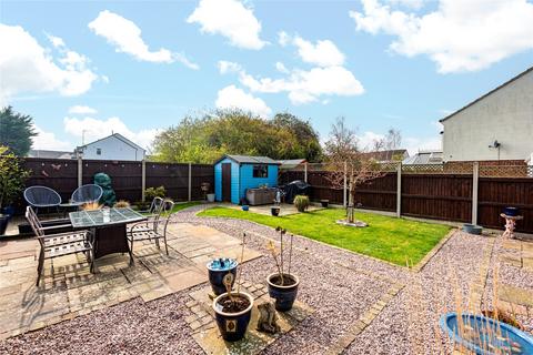 4 bedroom semi-detached house for sale, Thame Road, Haddenham, Aylesbury, Buckinghamshire, HP17