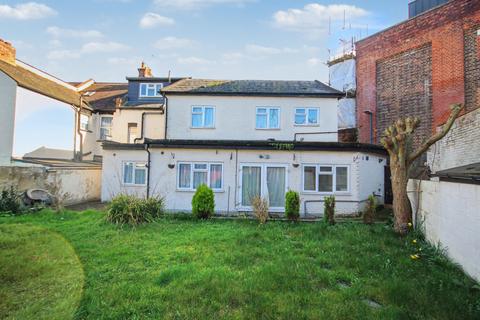 2 bedroom maisonette for sale, Herga Road, Harrow, Middlesex HA3