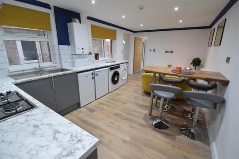 2 bedroom flat to rent, Crwys Road, Cardiff CF24