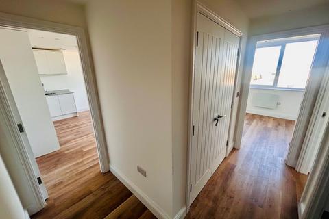2 bedroom apartment to rent, New Road, Trinity Point New Road, DA11
