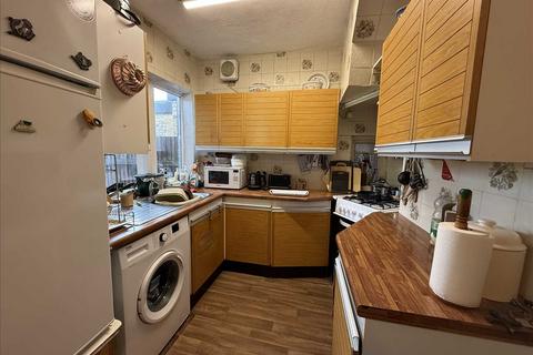3 bedroom terraced house for sale, Cross Road, Hanworth