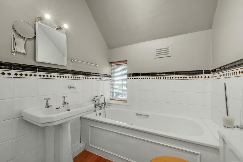 Bedroom Two En Suite