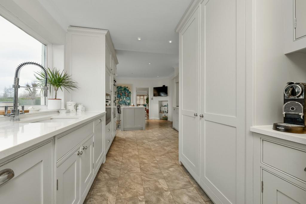 Kitchen/Breakfast Rm