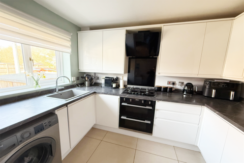 2 bedroom terraced house for sale, Ragley Close, Great Notley, Braintree, CM77