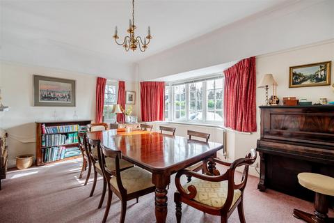 5 bedroom detached house for sale, Furze Hill, Kingswood