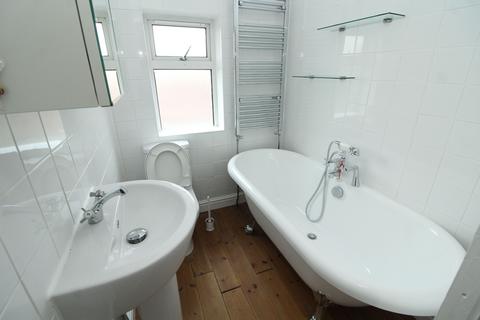 3 bedroom terraced house for sale, Grafton Road, Roade, Northamptonshire