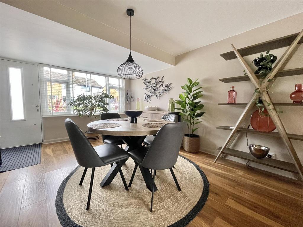 Lounge / Dining Room