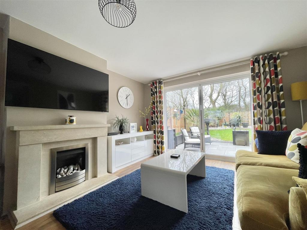 Lounge / Dining Room