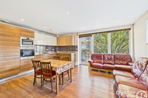 3 bedroom flat for sale, Howard Road, Stanmore, HA7