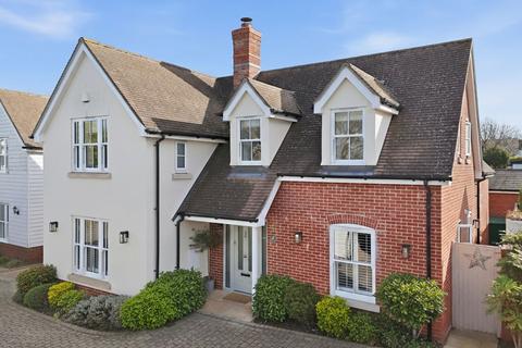 4 bedroom detached house for sale, Station Road, Billericay, CM12