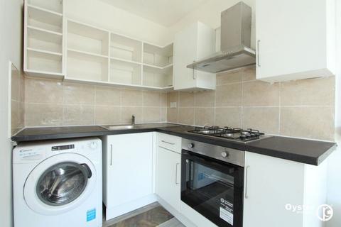 2 bedroom flat for sale, Kingsbury Road, London, NW9