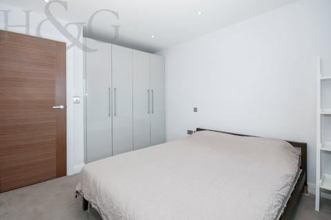 1 bedroom flat to rent, Holman Road, London, SW11