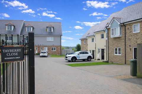 undefined, Tayberry Close, Newport