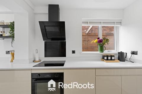 3 bedroom semi-detached house for sale, Adwick-Le-Street, South Yorkshire DN6