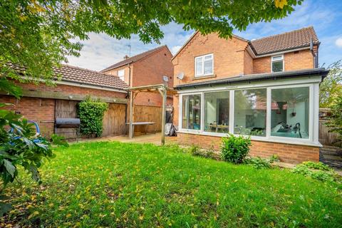 3 bedroom detached house for sale, Chatsworth Avenue, Strensall, York