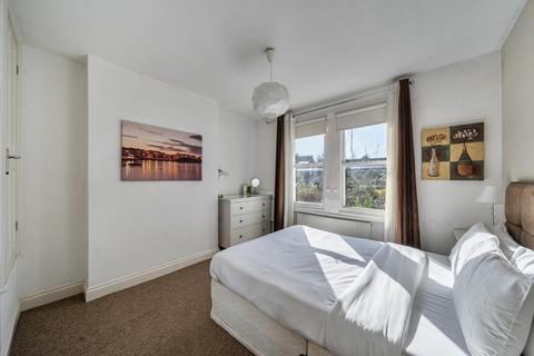 3 bedroom flat for sale, Underhill Road, East Dulwich, London, SE22