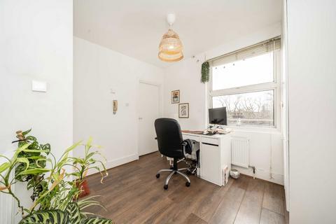 1 bedroom flat to rent, Birkbeck Road, London W3