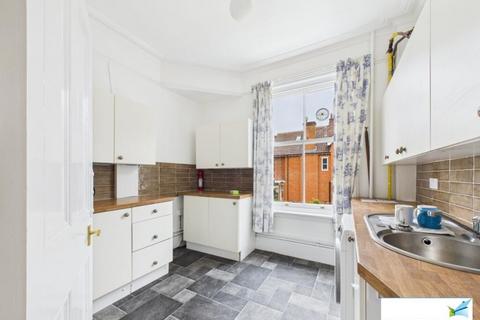 3 bedroom apartment to rent, Upper Gordon Road, Camberley