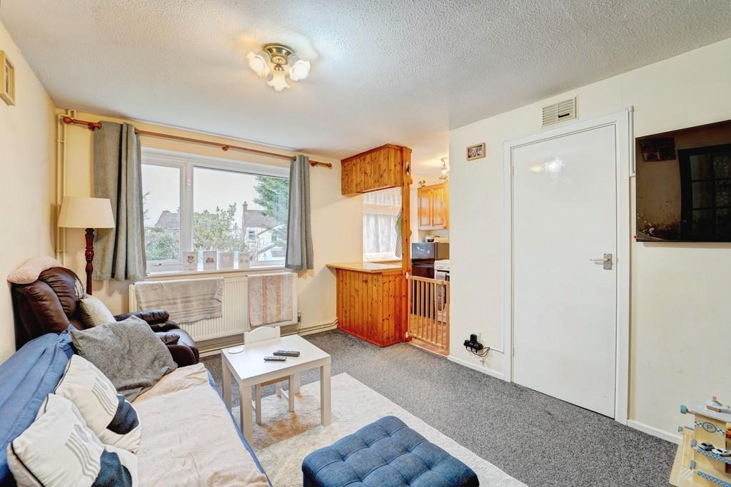 Livingroomshot1