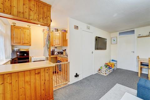 1 bedroom flat for sale, Massey Close, Bedford MK42