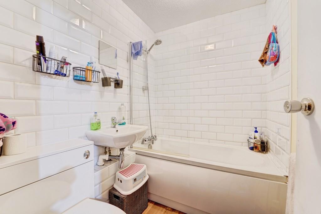 Bathroomshot1