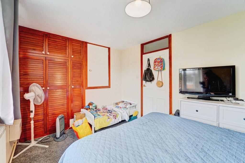 Bedroomshot3