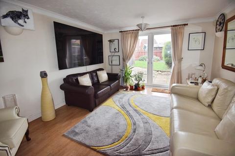 2 bedroom semi-detached house to rent, Wildflower Way, Bedford MK42