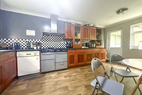 undefined, Farnborough Close, Worcestershire B98