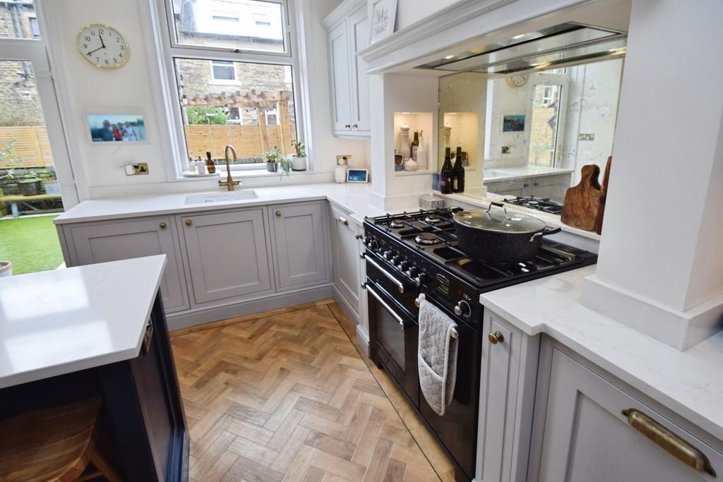 6f6e211b-Kitchen 201