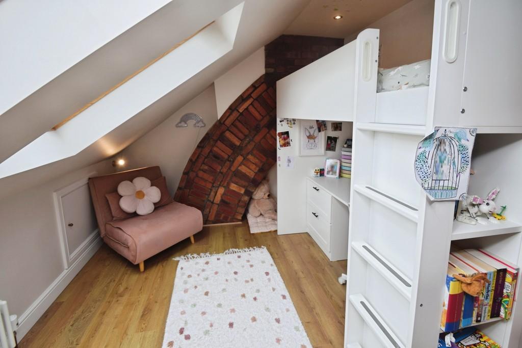 0626aa74-Bedroom 205