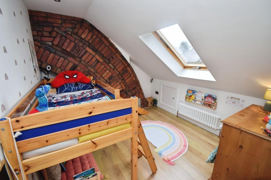 90b7afdb-BEDROOM 204
