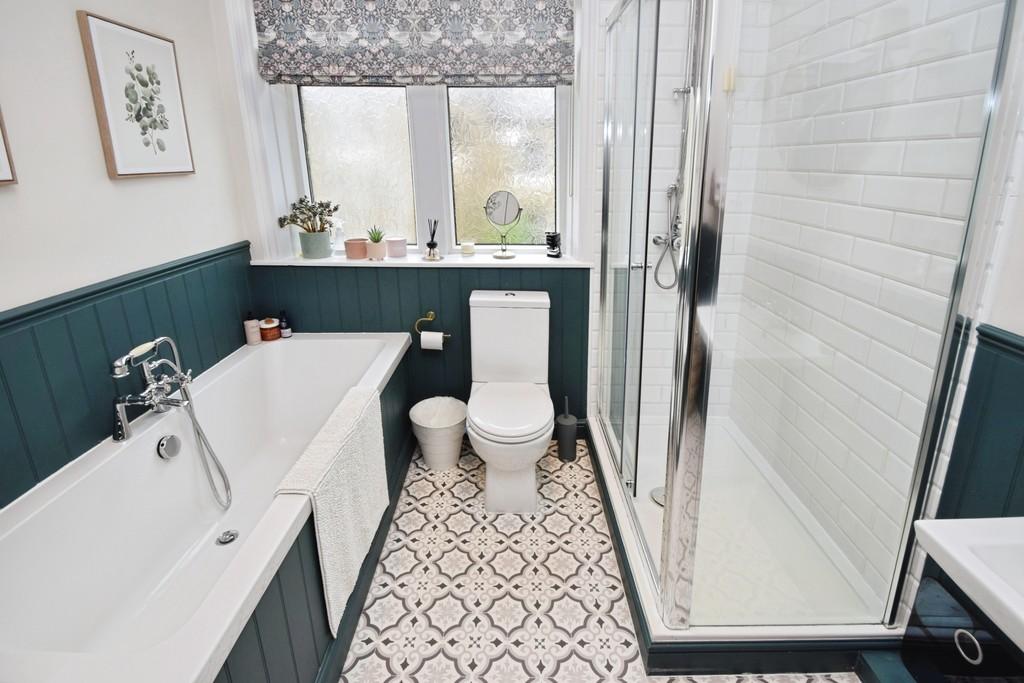 F47c4616-Bathroom 201