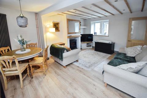undefined, Bradford BD17