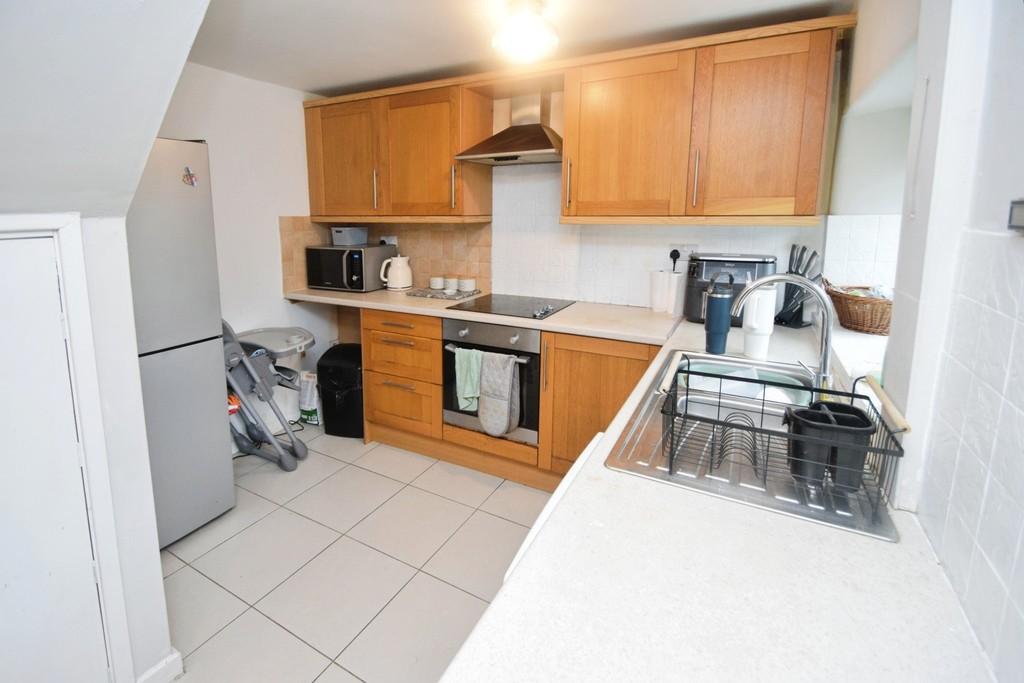 9ab08a7f-Kitchen 201