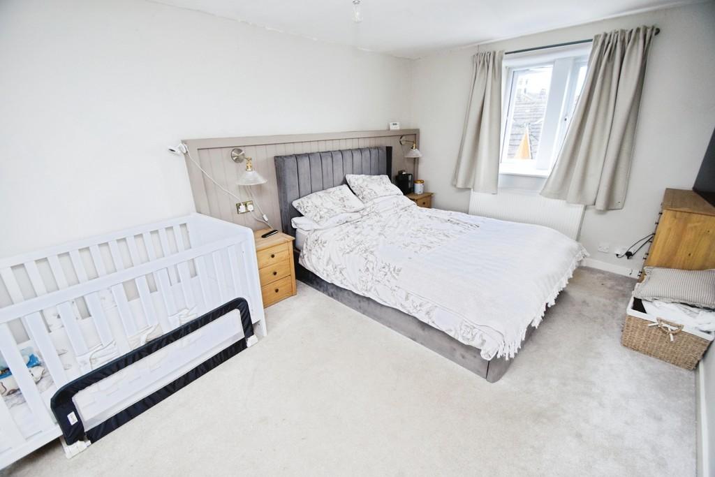 4bd09244-Bedroom 202