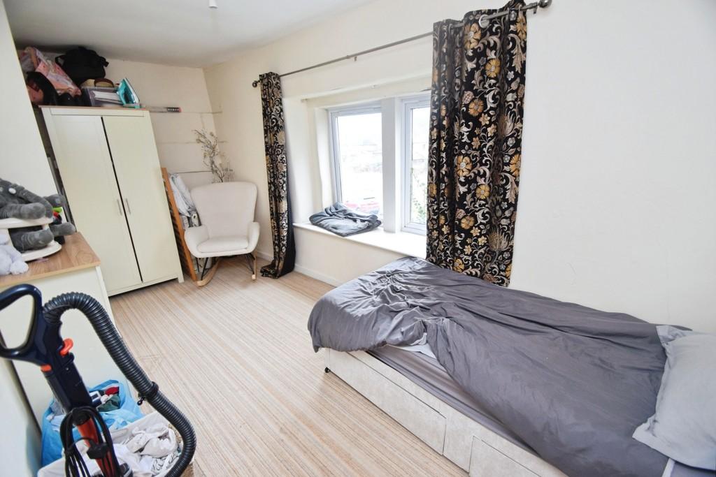 B7b1d062-Bedroom