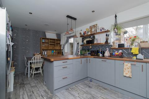 3 bedroom semi-detached house for sale, Kingston Avenue, Margate, CT9