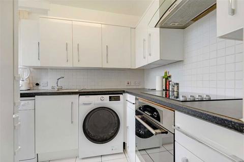 1 bedroom flat to rent, The Water Gardens, London W2