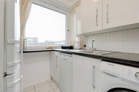 1 bedroom flat to rent, The Water Gardens, London W2