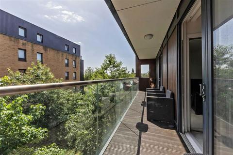 1 bedroom flat to rent, Dowding Drive, London SE9