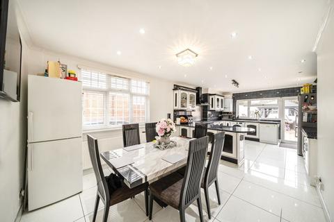 4 bedroom house for sale, Robson Avenue, London NW10