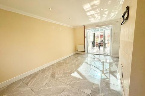 undefined, Hinkler Road, SOUTHAMPTON