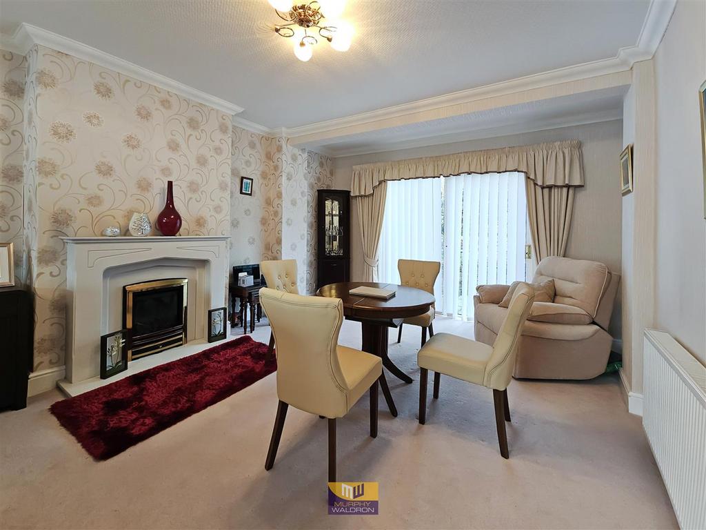 Dining/rear room