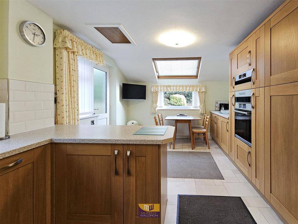 Kitchen/dining