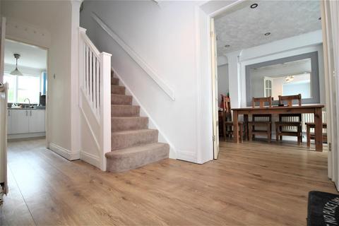 3 bedroom detached house for sale, Meadowsweet Road, Hamilton, Leicester