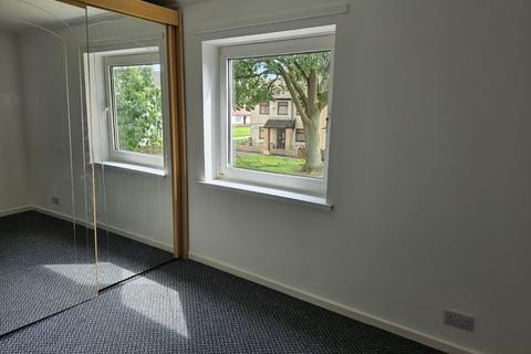 3 bedroom detached house to rent, Faircourt, Hull, Yorkshire, HU6 8BG, UK