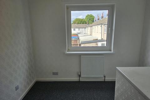 3 bedroom detached house to rent, Faircourt, Hull, Yorkshire, HU6 8BG, UK