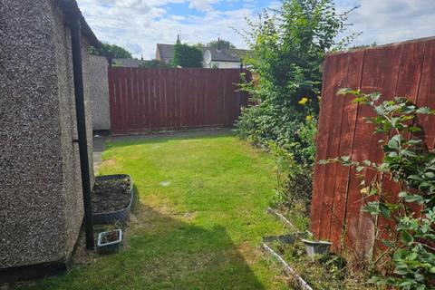 3 bedroom detached house to rent, Faircourt, Hull, Yorkshire, HU6 8BG, UK
