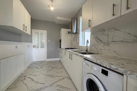3 bedroom semi-detached house to rent, North Way, Kingsbury NW9