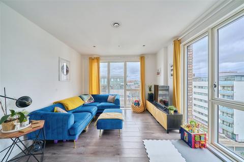 3 bedroom flat for sale, Hudson Way, London, E16